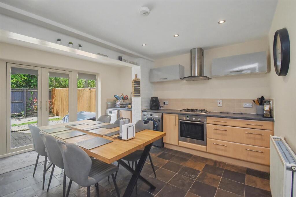 House in Great Oakley, Danesholme - View 4
