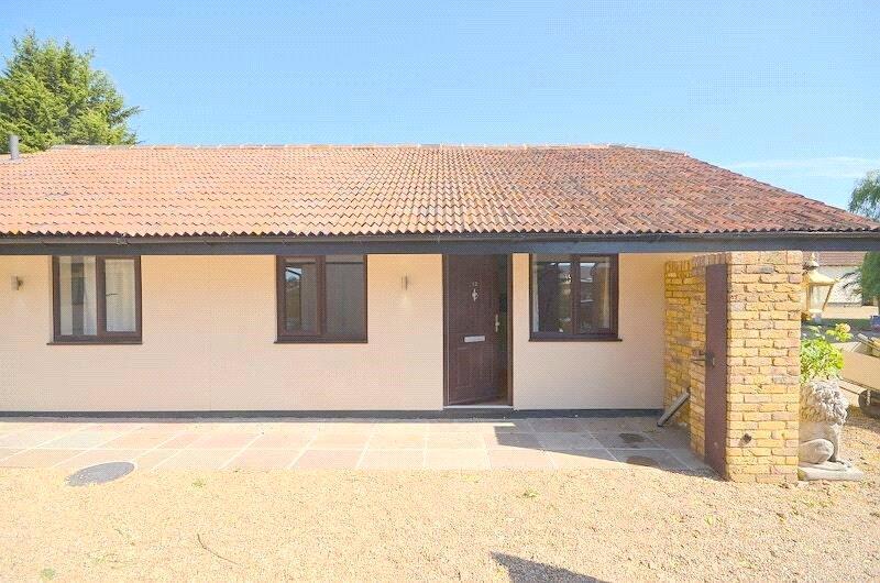 Main image of property: Fen Farm Mews, Fen Lane, North Ockendon, Upminster, RM14