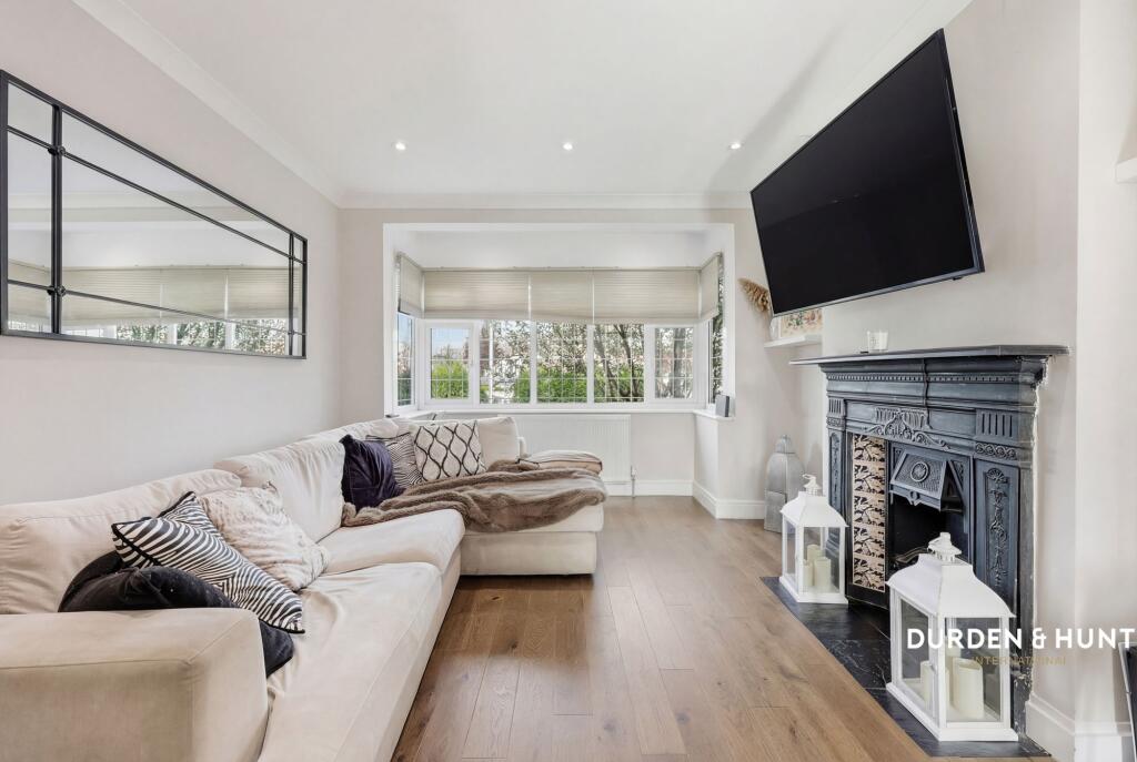 House in London - View 2
