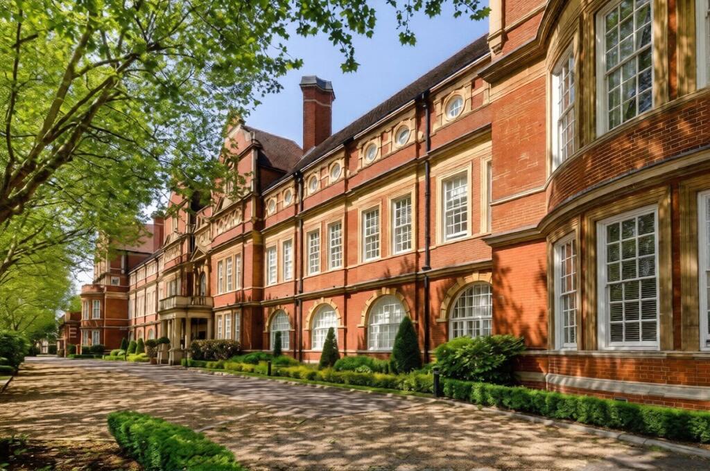 Main image of property: Battersea Park Road, London, SW11