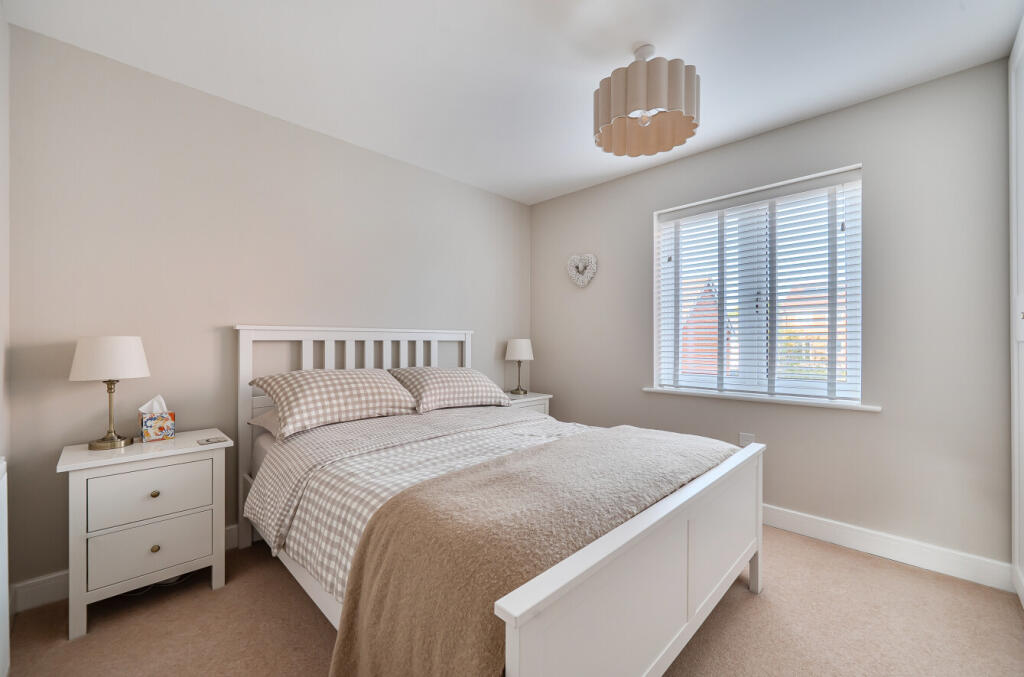Apartment in Guildford - More
