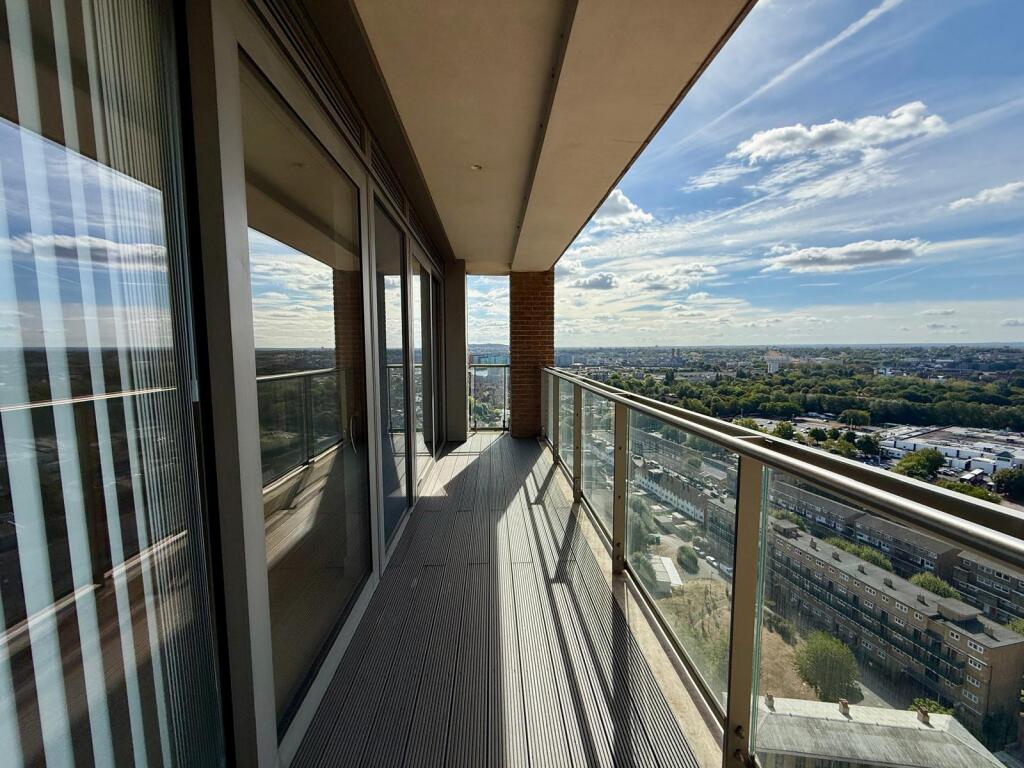 Apartment in London - More