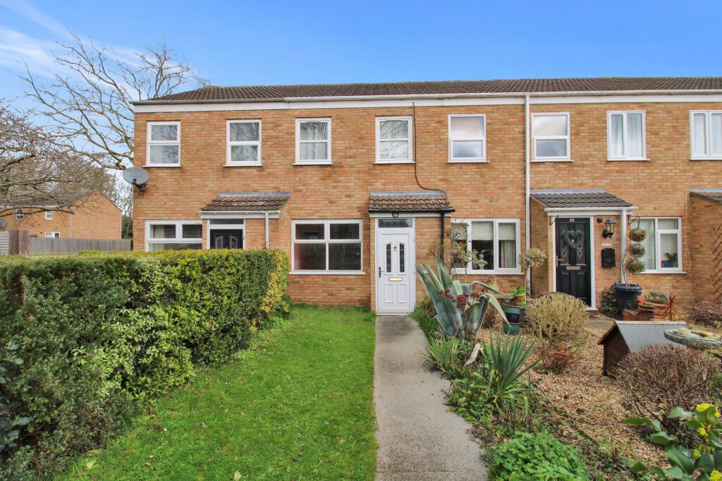 2-bed terraced on Crediton Close, Bedford, MK40, £230,000