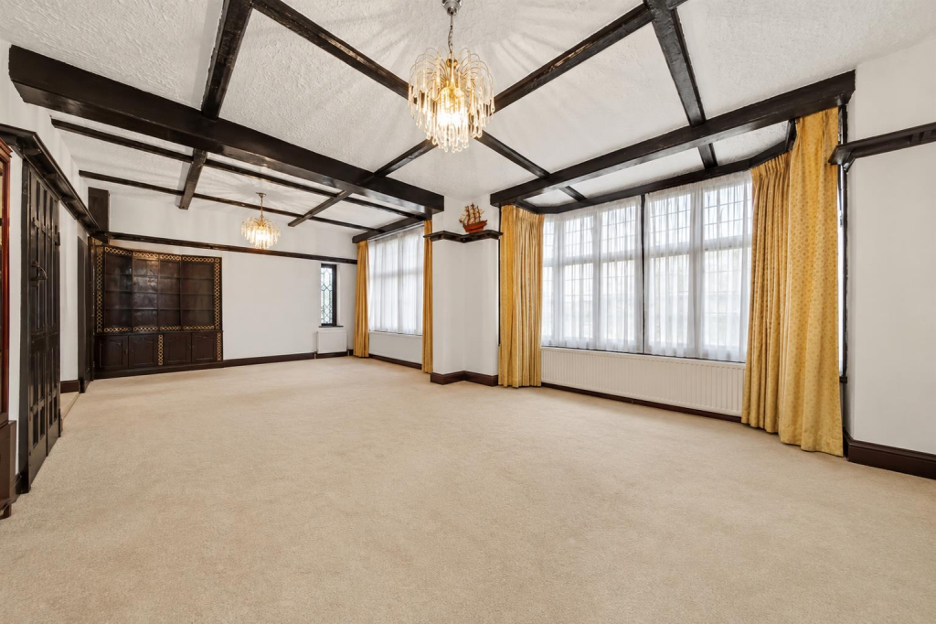 House in London, Sudbury - View 2