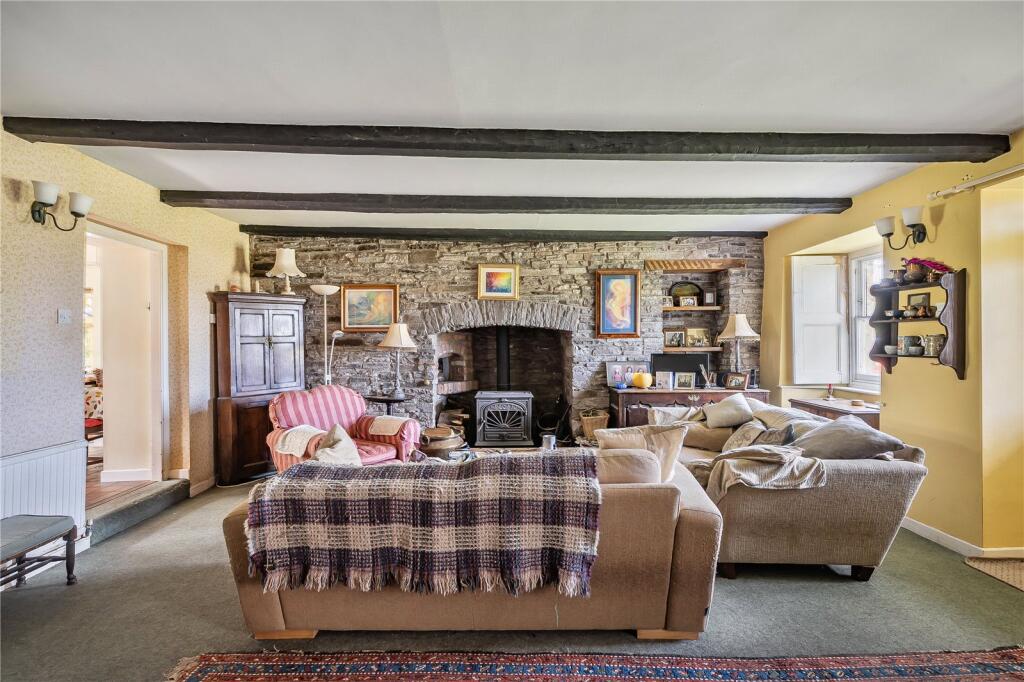 House in Bwlch, Llansantffraed, Talybont-on-Usk - More