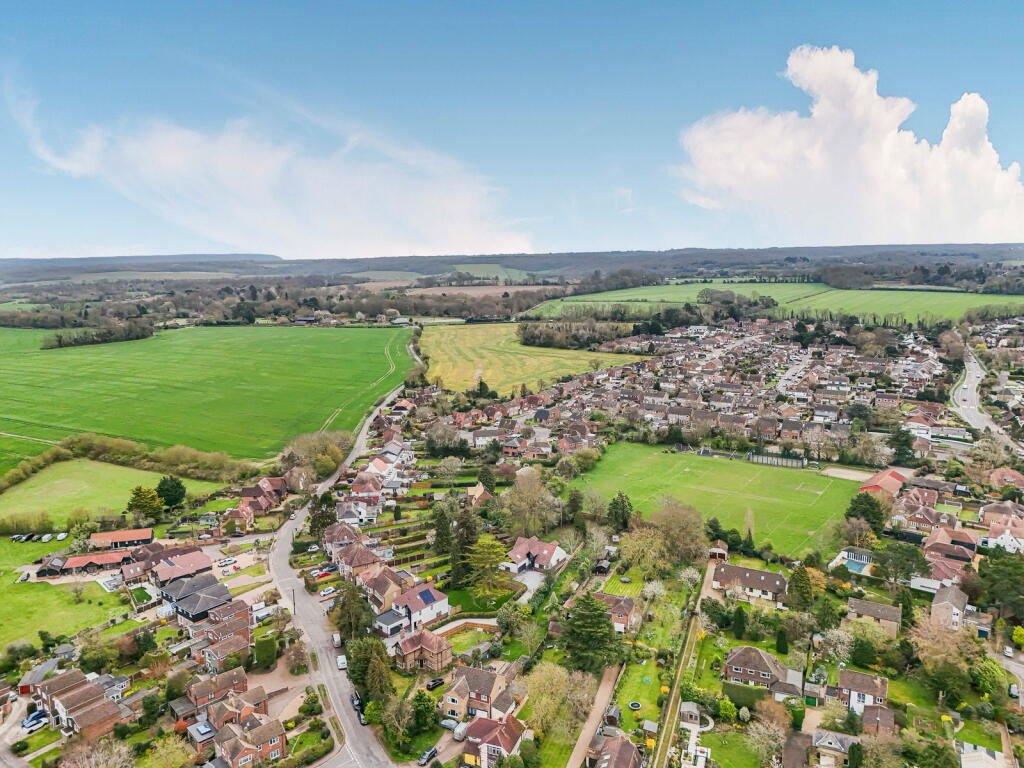 House in Gravesham, Meopham - View 5