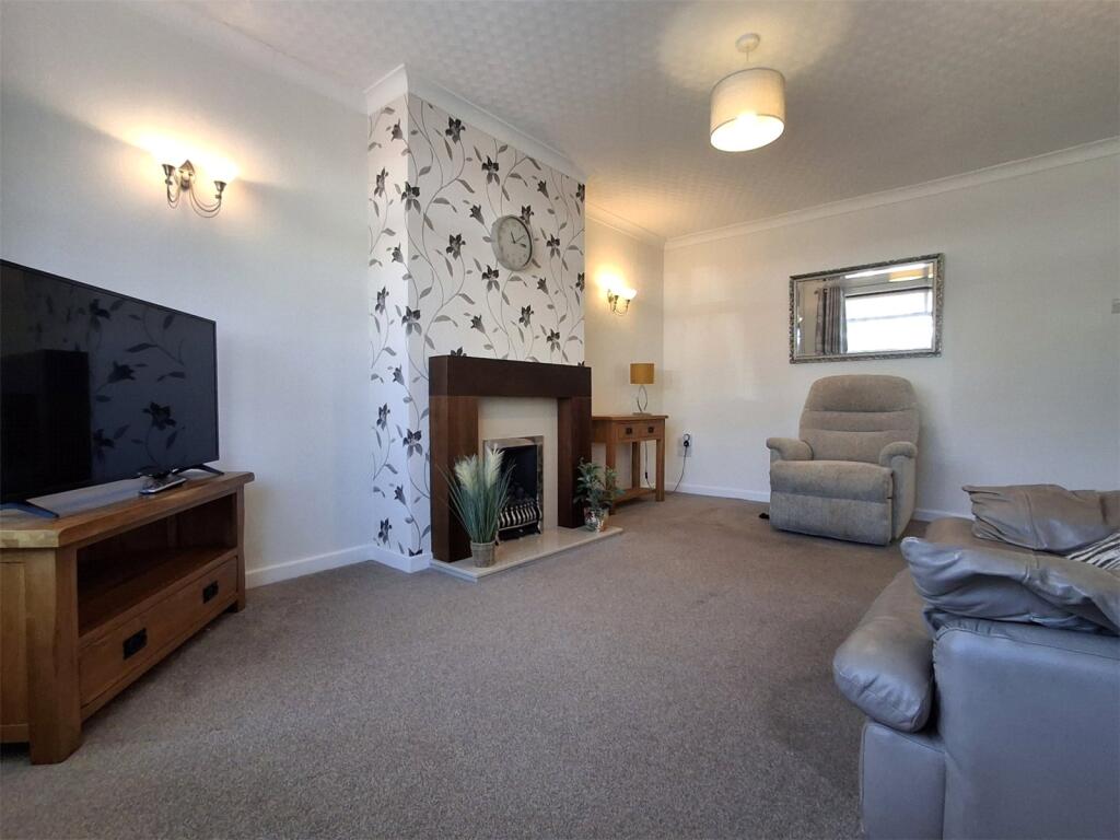 Beechcote Avenue, Kidderminster, Worcestershire photo 3