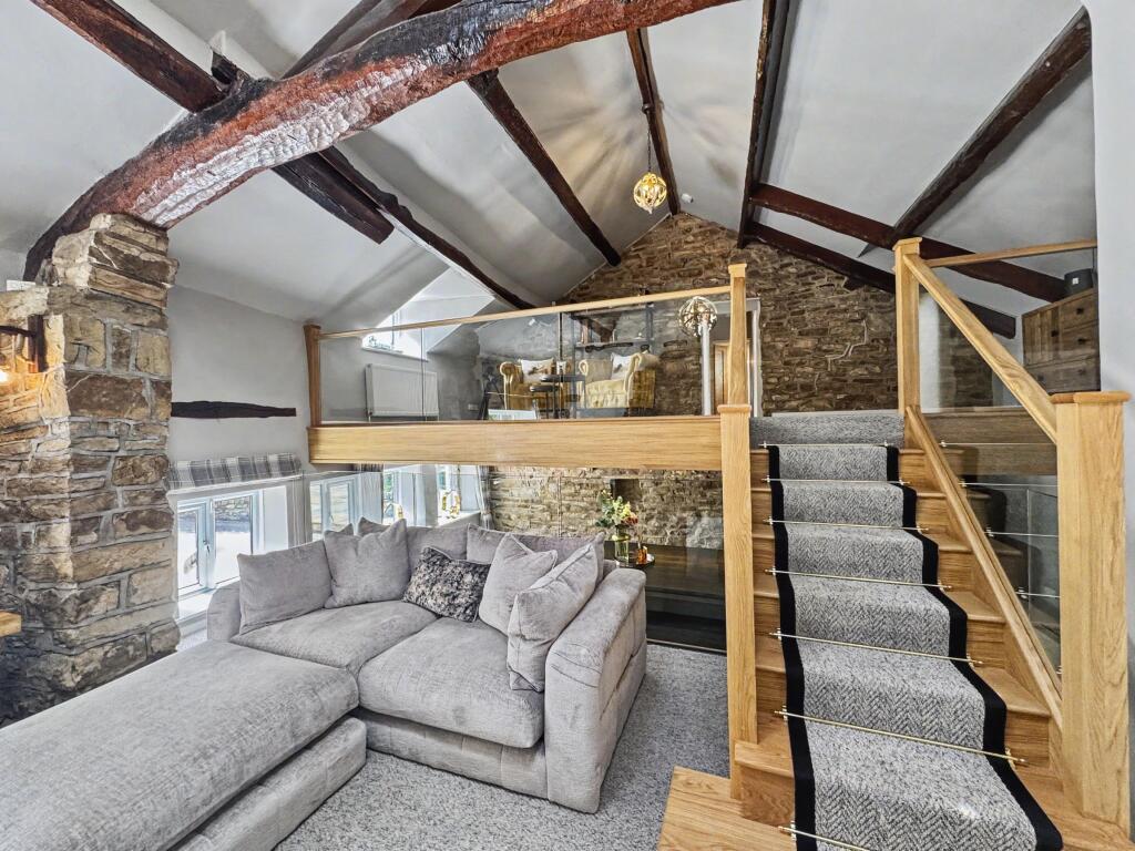 House in Oldham, Shaw and Crompton - View 5