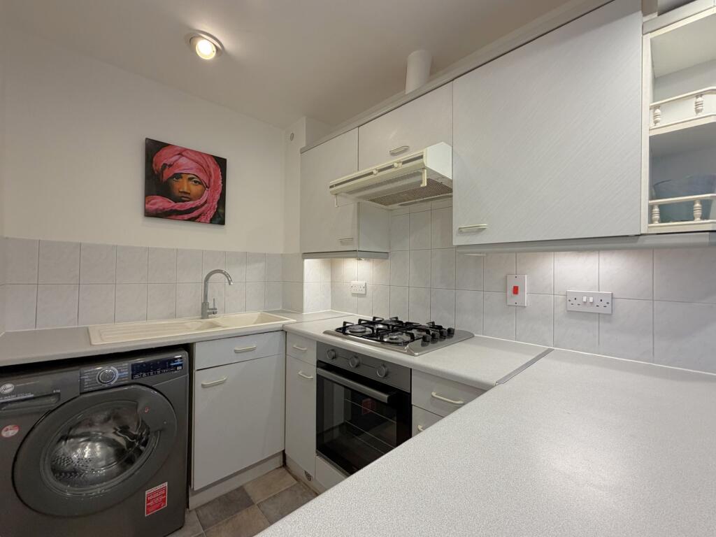 Apartment in Rochester - View 5