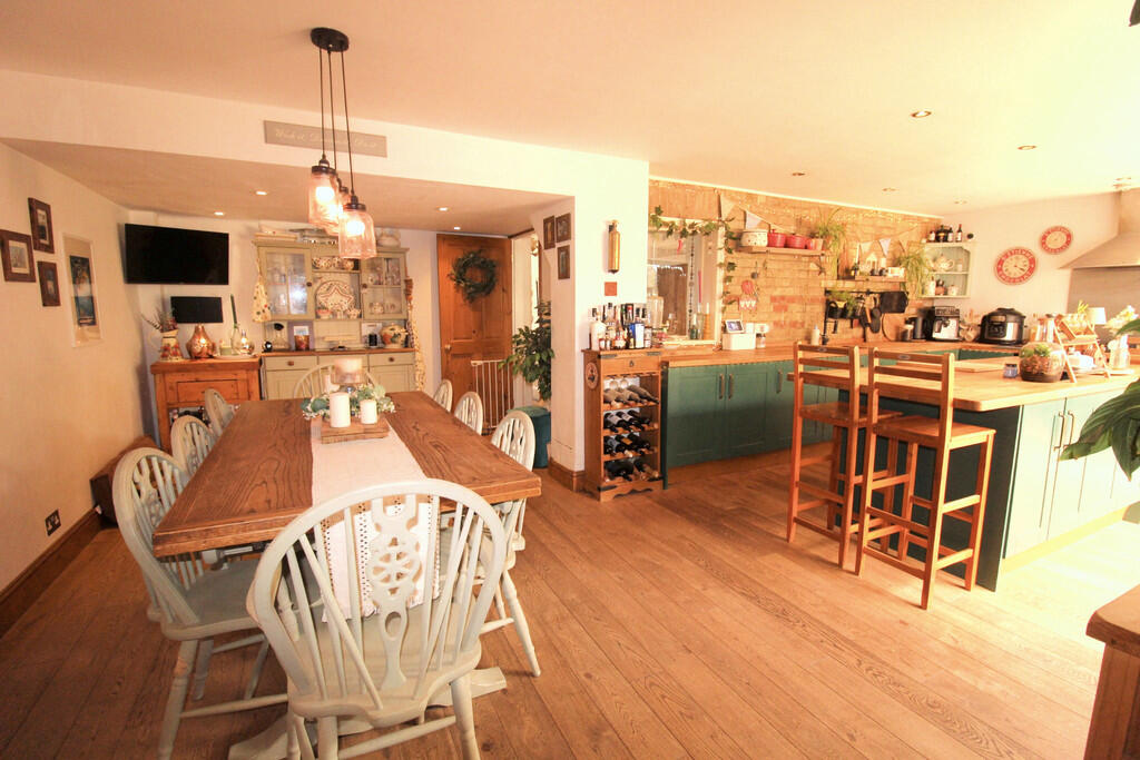 House in Potton - View 5