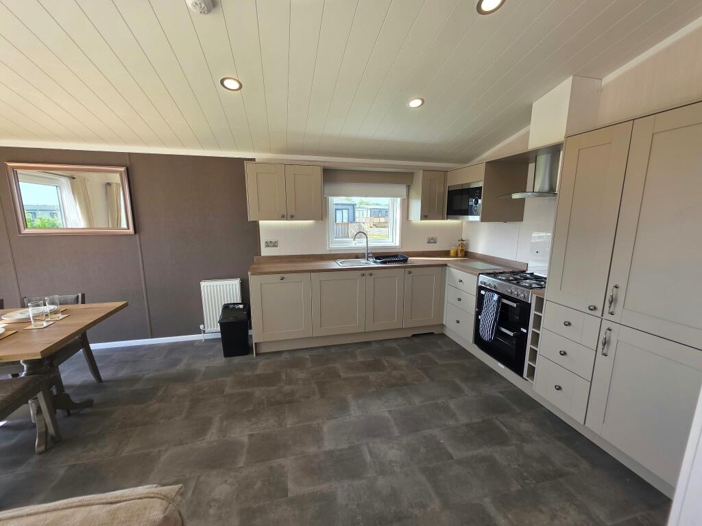 House in York - View 4