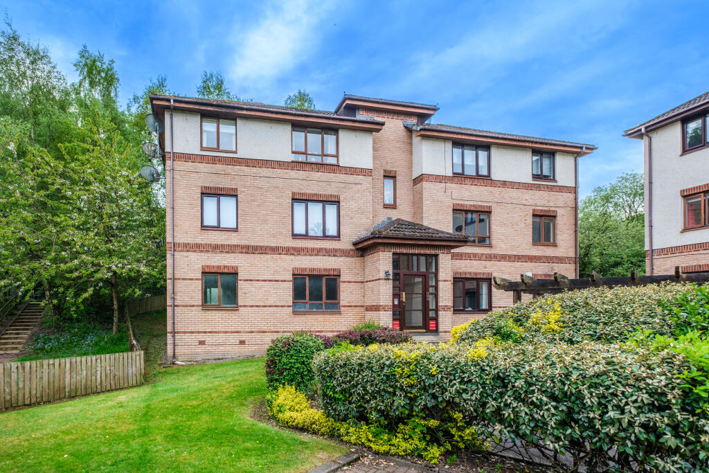 Main image of property: 106 William Street, Hamilton, ML3