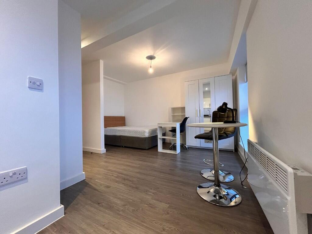 Main image of property: Fargate, Sheffield, S1