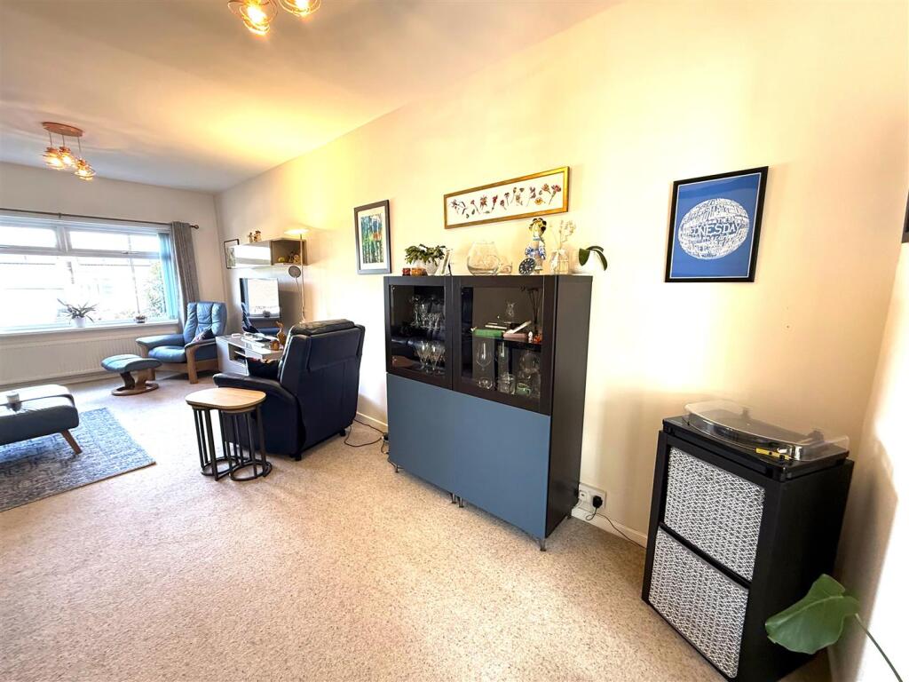 House in Sheffield - View 4