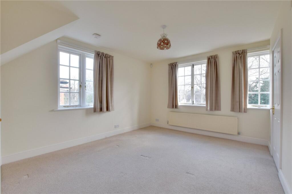 2 bedroom semi-detached house for rent