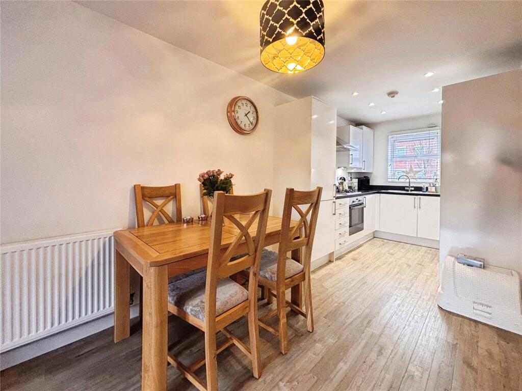 Peabody Way, Warwick, Warwickshire, CV34 photo 4