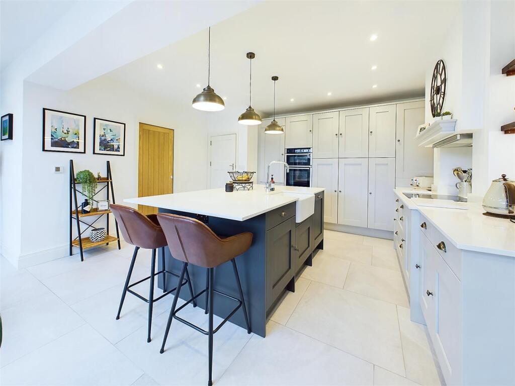 Riversley Road, Longlevens, Gloucester photo 2