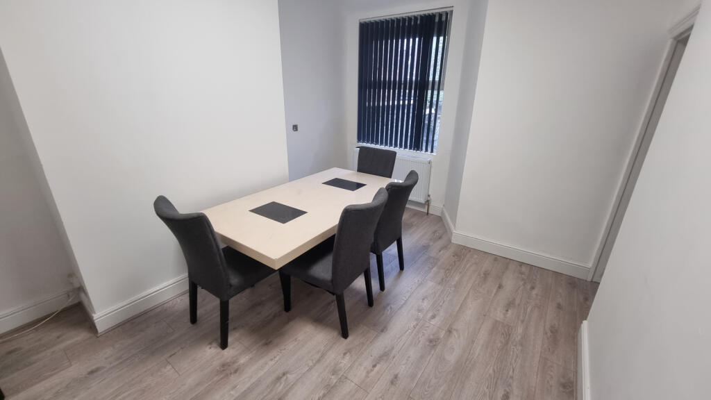 4 bedroom terraced house for rent