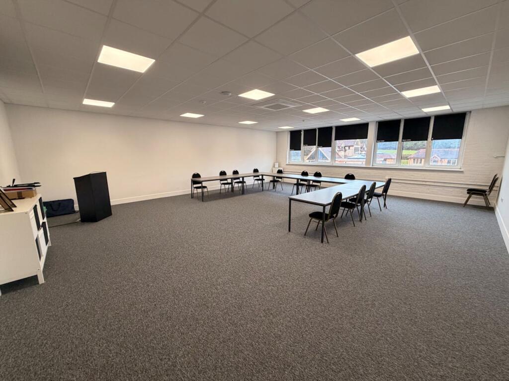 Internal (Suite 2).jpeg