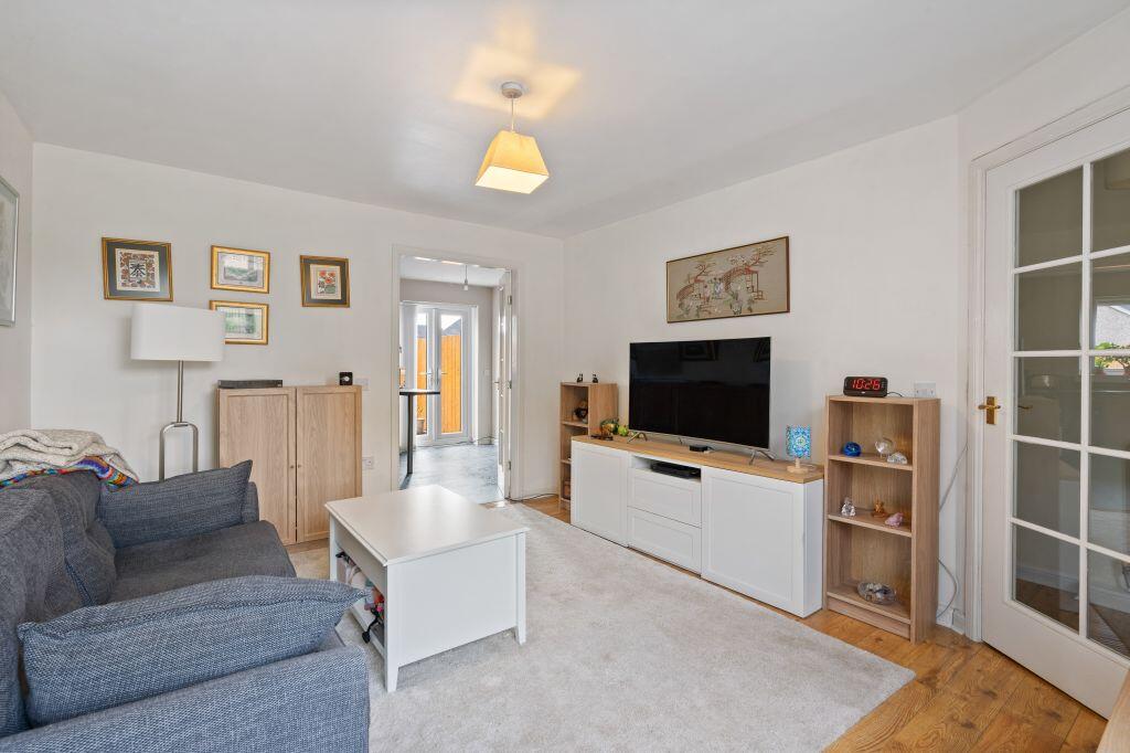32 Craigroyston Place, Muirhouse, Edinburgh, EH4 4DJ photo 2
