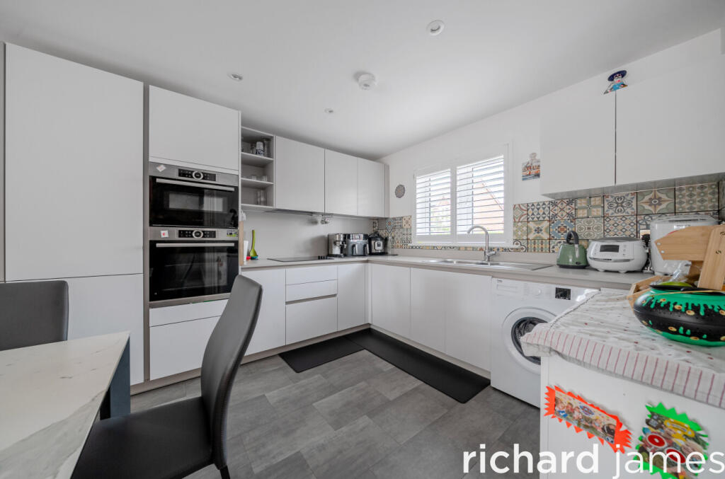 House in Blunsdon St Andrew, Tadpole Garden Village, St. Andrews - View 4