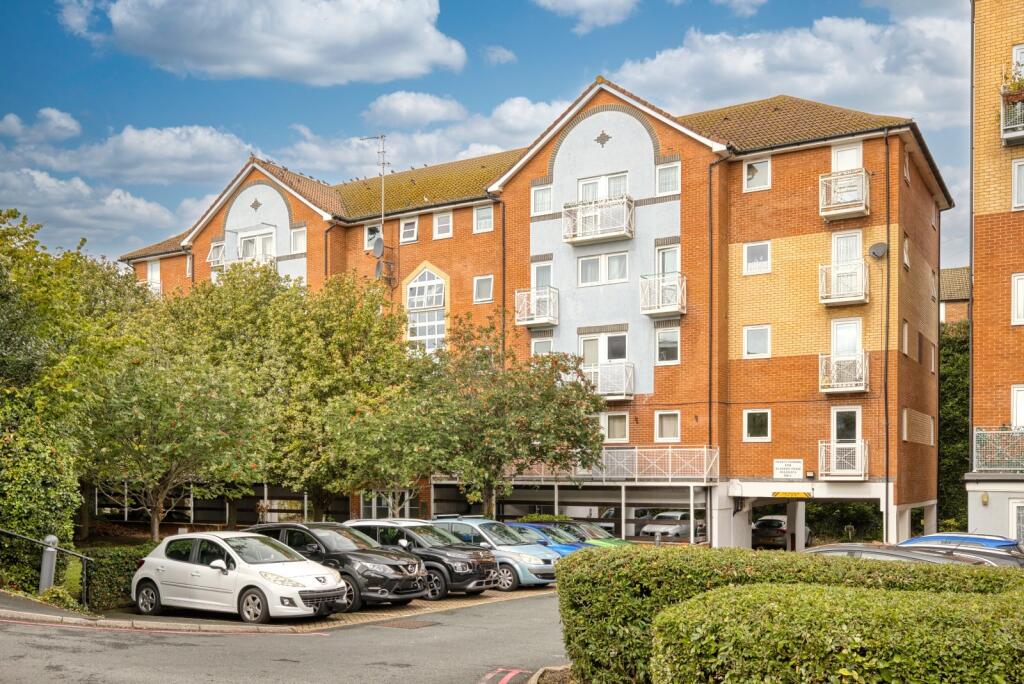 Apartment in Canterbury - View 4
