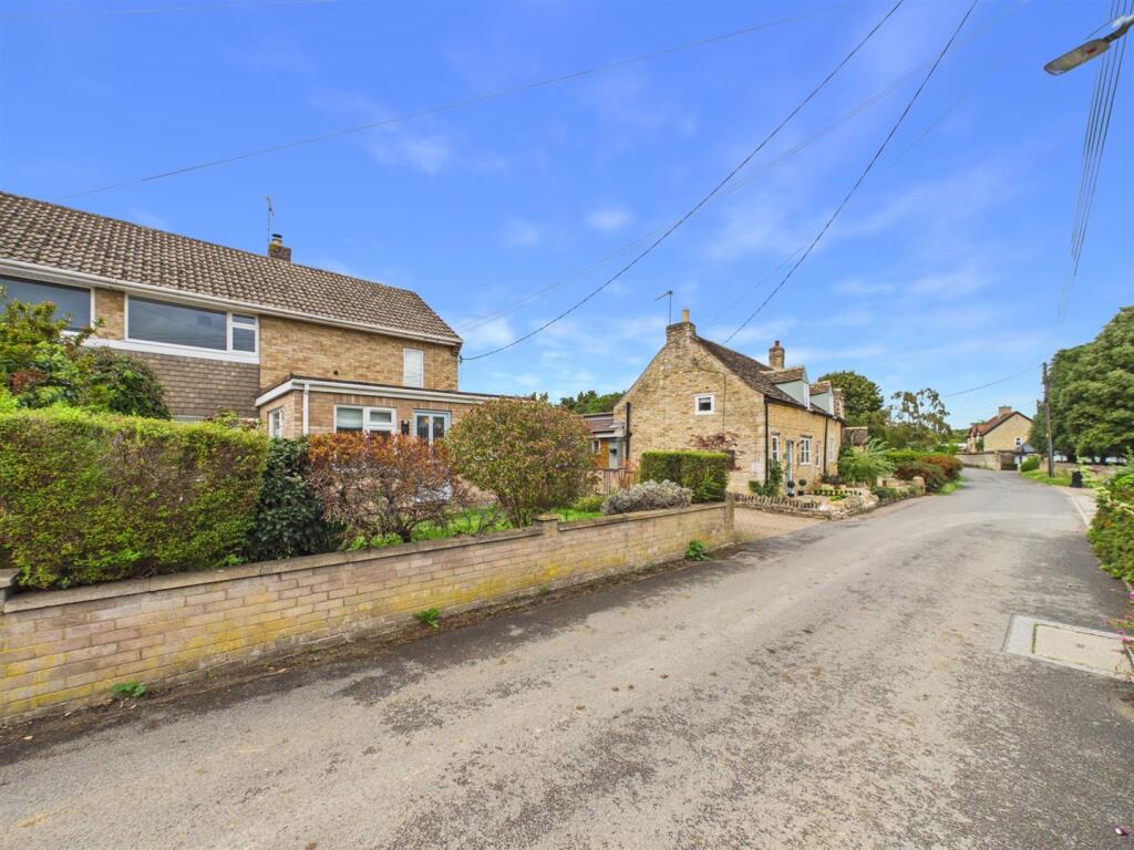 House in Peterborough - View 3
