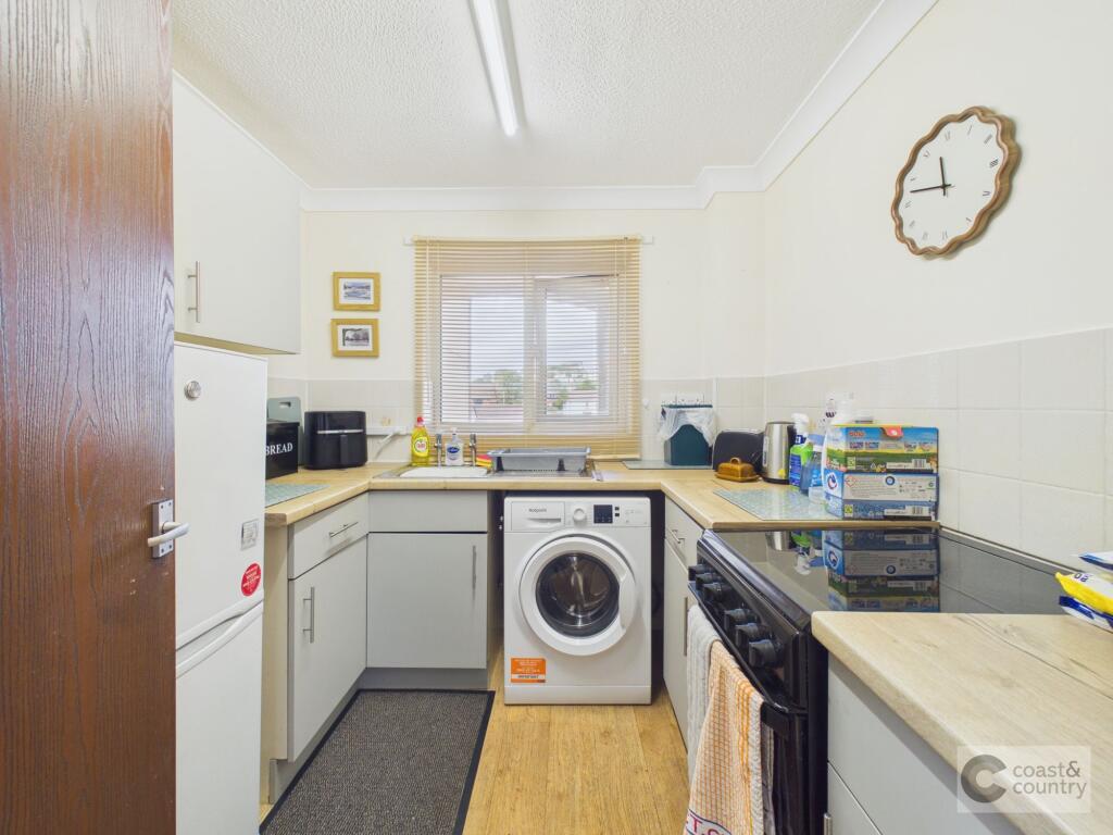 Apartment in Torquay - View 3