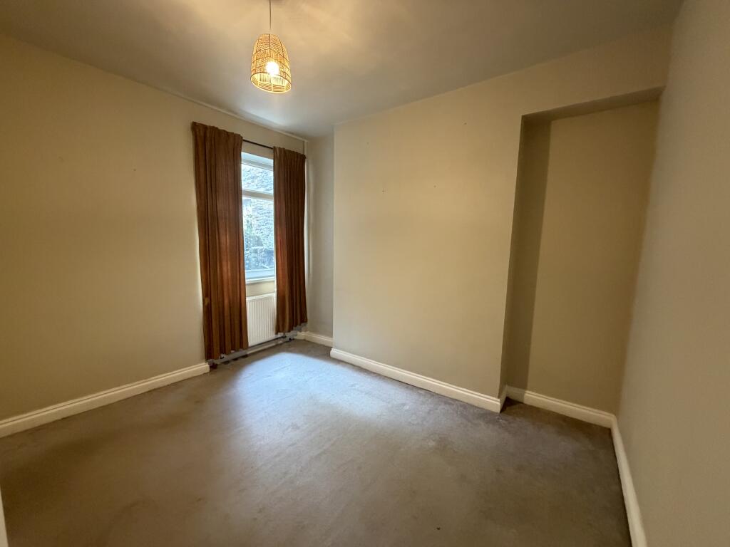 House in Pontypridd, Rhondda Cynon Taf - View 5