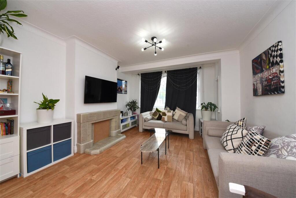 House in London - View 3
