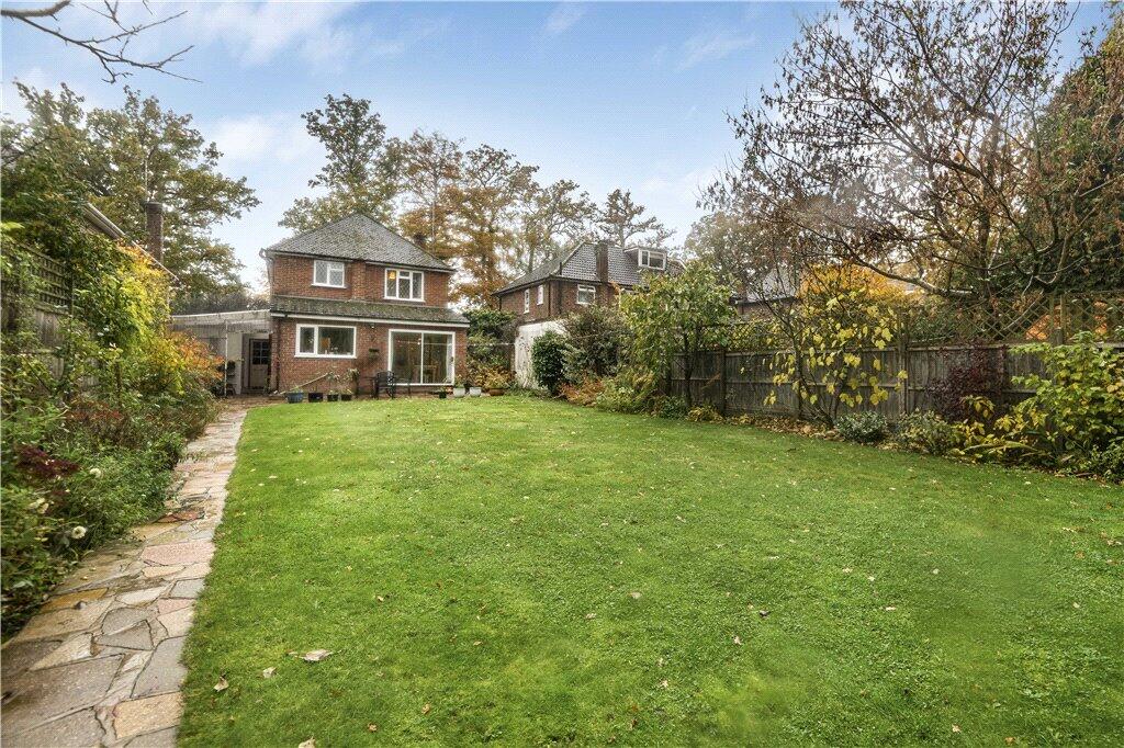 House in Woking, Maybury, Old Woking - View 5