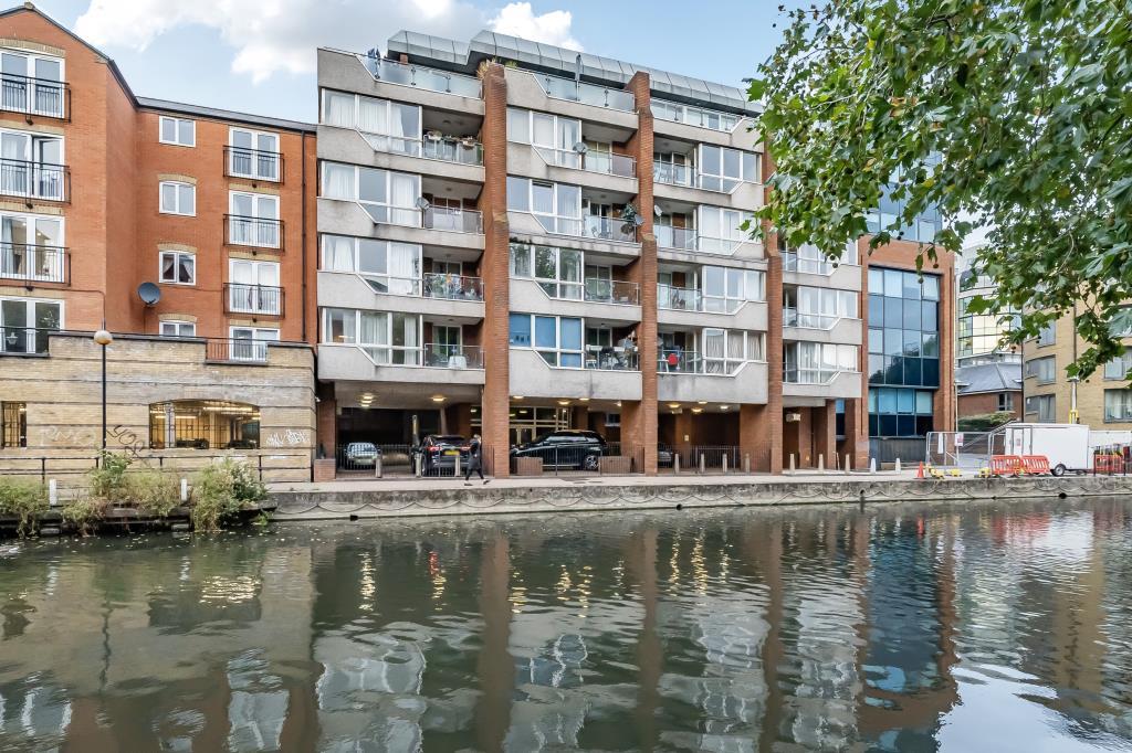 Main image of property: Riverside development, Central Reading, Berkshire, RG1