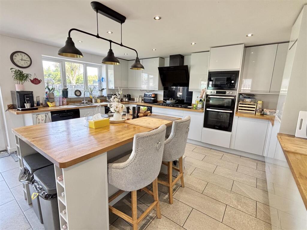 House in Poole - View 5