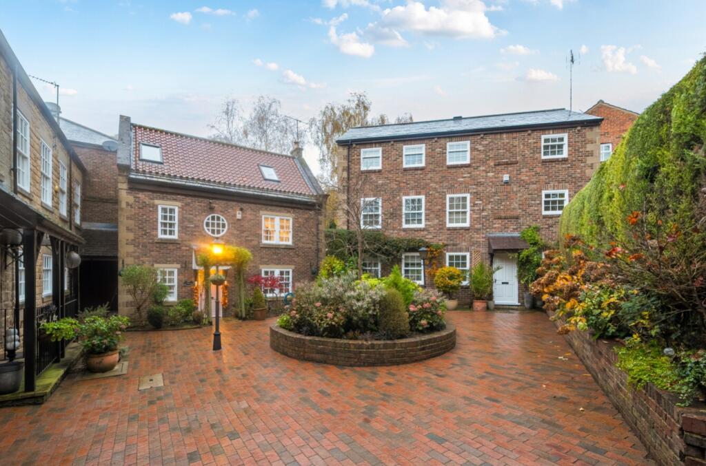 2-bed flat on Castle Mills, Waterside, Knaresborough HG5 8DE, £300,000