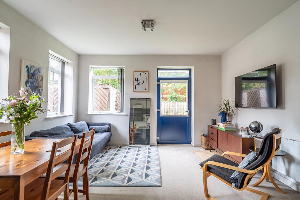 Apartment in York - View 3