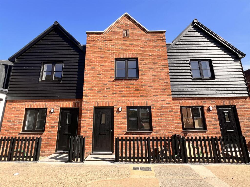 Main image of property: Scarrots Lane, Newport