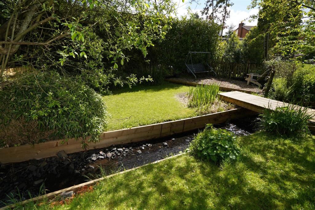 Tilside Grove, Lostock, Bolton photo 4