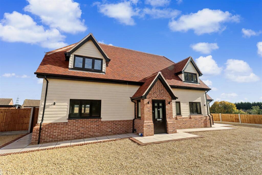 4-bed detached on Witham Road, Black Notley, Braintree, £700,000