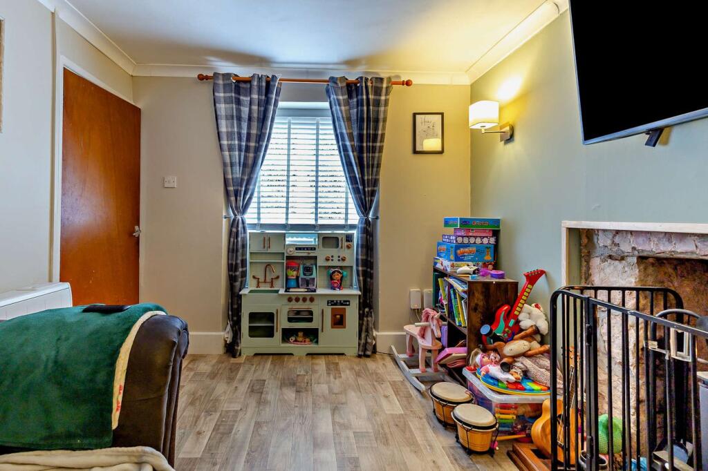 House in Taunton - View 3