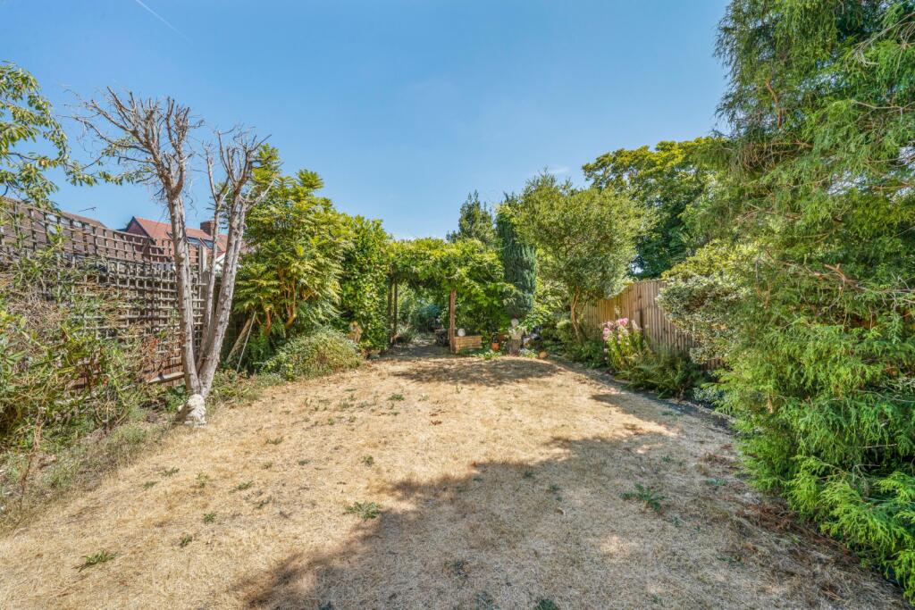 House in London - View 5