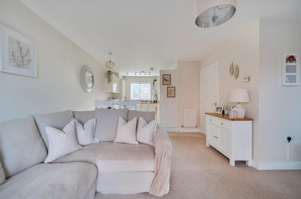 Apartment in Guildford - View 4