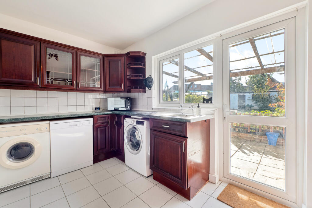 House in Morden, Lower Morden - More
