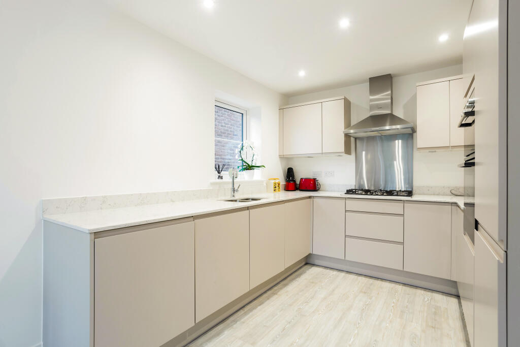 House in Horsham, Arun Fields, North Horsham - View 5
