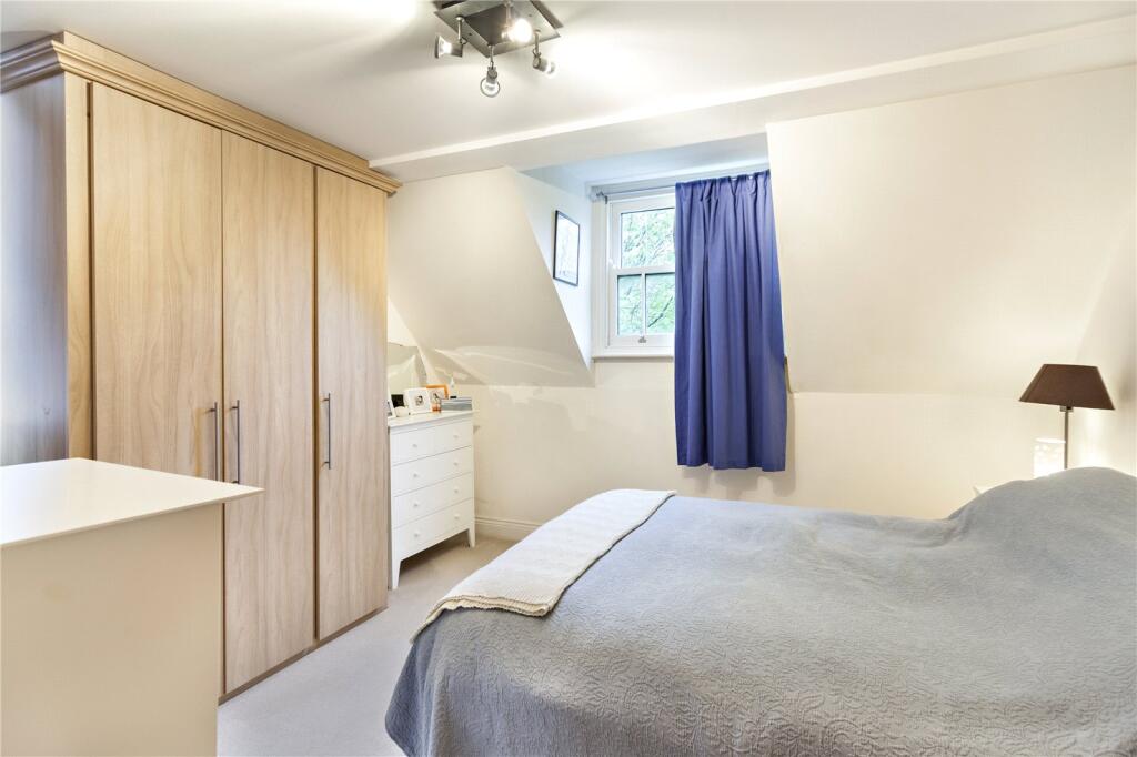 Apartment in London - View 3