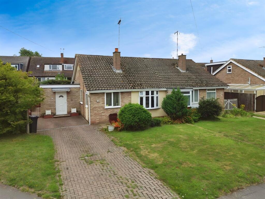 Main image of property: Capulet Close, Rugby