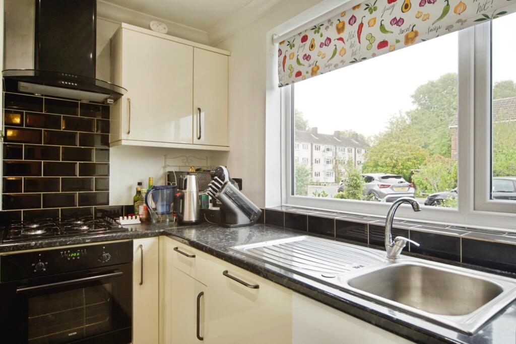 House in London, Aldersbrook, Wanstead - View 3