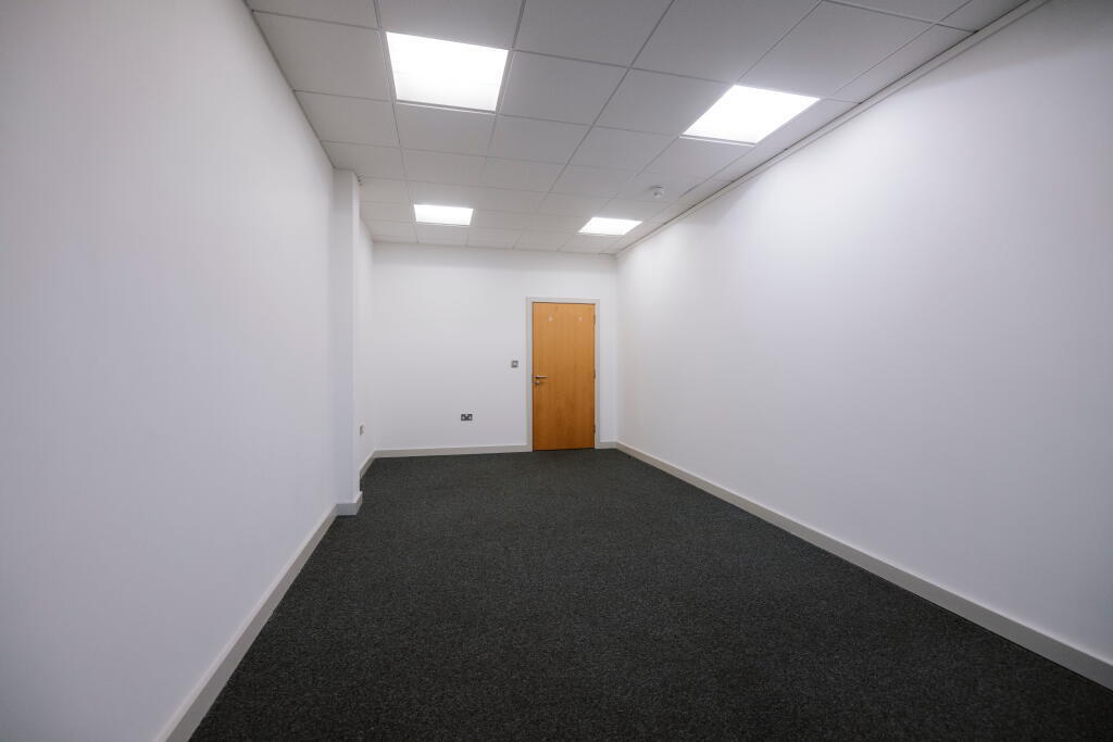 250 sqft office in Burnley