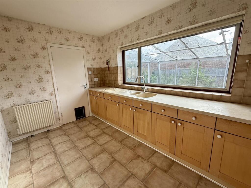 Northfield Close, South Cave photo 2