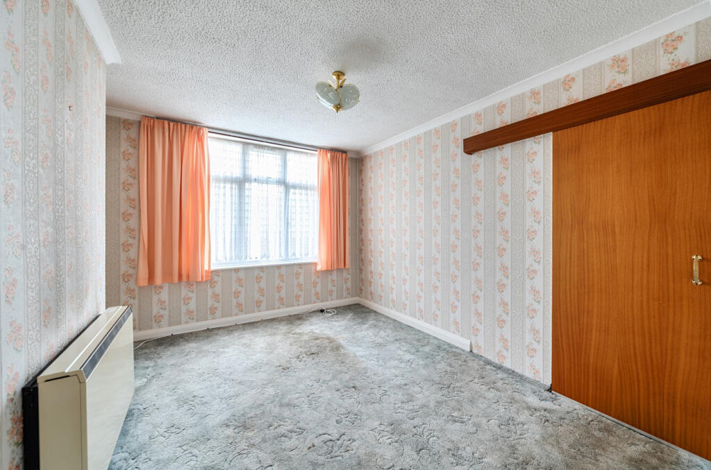 House in Dunstable, Central Bedfordshire - View 3
