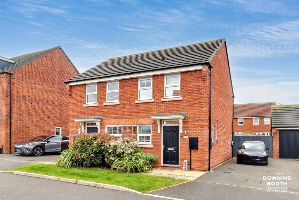 Main image of property: Wakelin Way, Lichfield WS13 6UG
